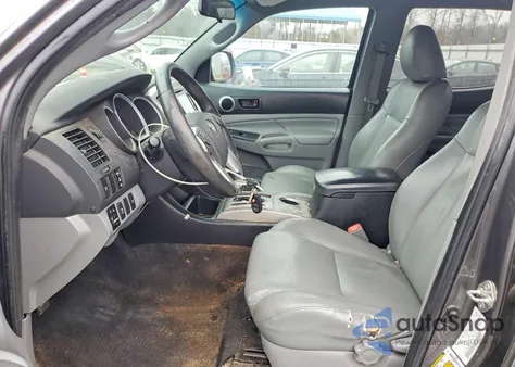 2014 Toyota Tacoma Double Cab z USA, uszkodzony, nr VIN 5TFLU4EN0EX098653